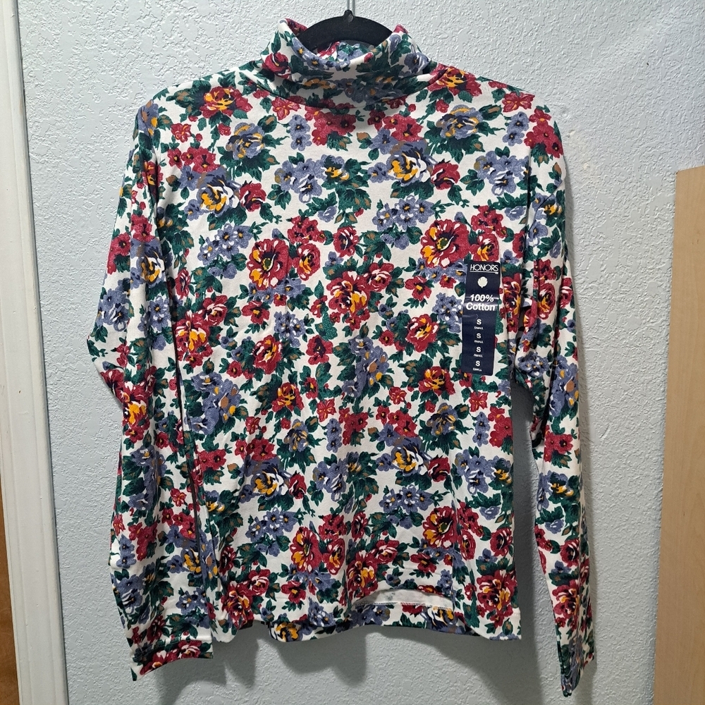 Vintage Honors Floral Turtleneck Top
